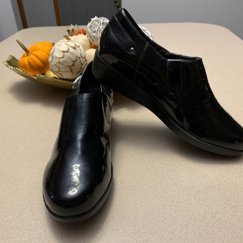 Cole Haan Nike Air Waterproof Wedge Patent Bootie, Size 9